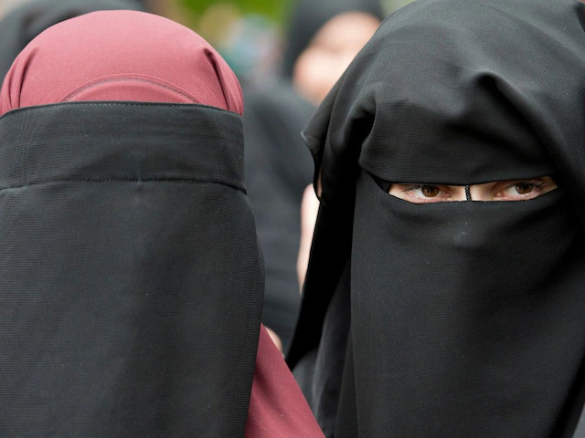 ‘Will You Ban Girls Wearing Bindi Or Tilak’: Supreme Court Stays Mumbai College’s Hijab Ban