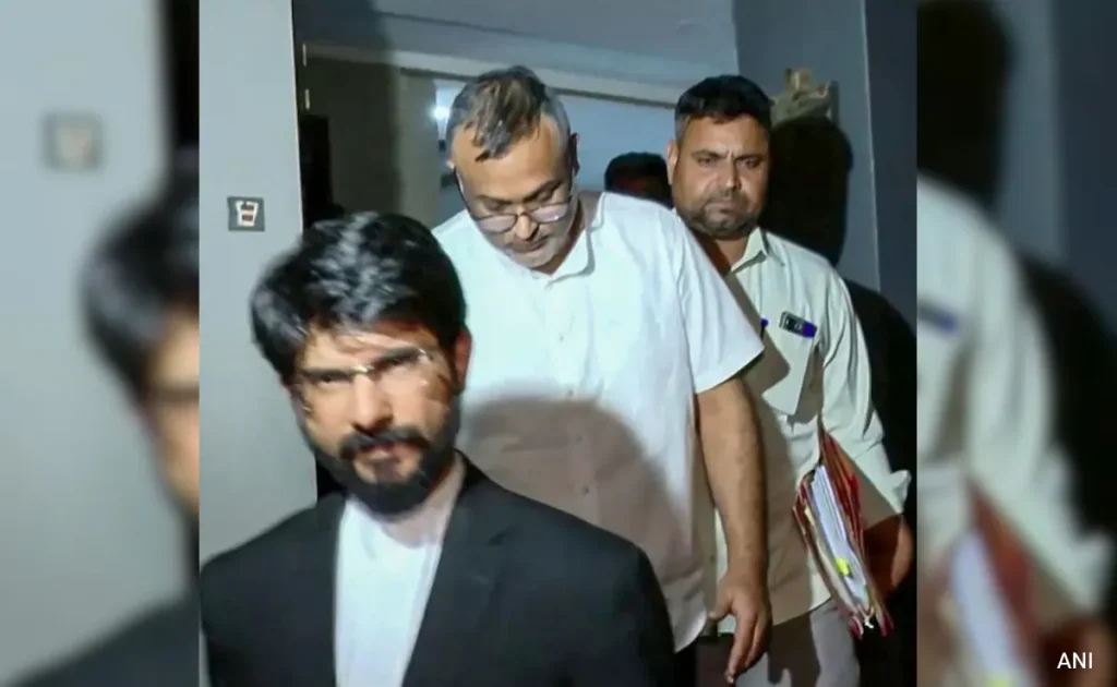 I-PAC Vinesh Chandel