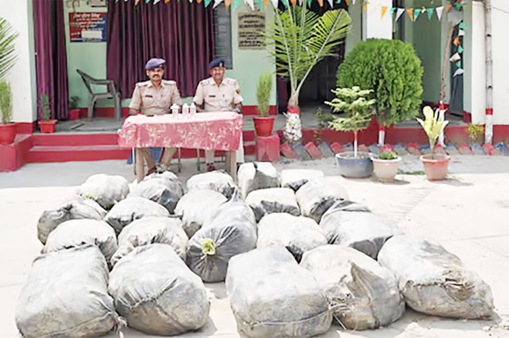 शिवहर शराब तस्करी में 720 लीटर नेपाली शराब बरामद