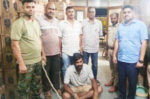 बांका शराब तस्करी में 1.28 करोड़ की विदेशी शराब जब्त