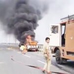 पटना मरीन ड्राइव पर खड़ी वाहन में लगी आग, PMCH के सामने धधकी कार, दमकल की टीम ने आग पर पाया काबू