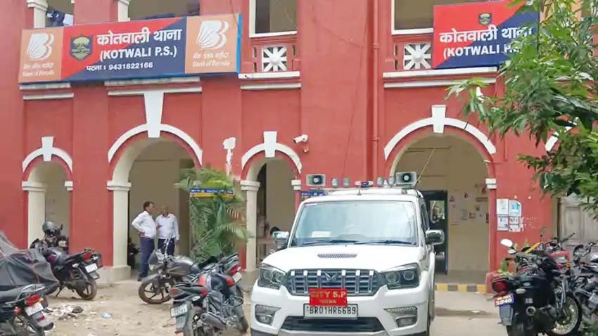 पटना STF ने इनामी बदमाश सुदामा को पकड़ा