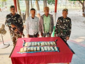 नेपाली करेंसी के साथ तस्कर गिरफ्तार