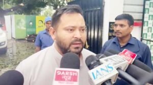 तेजस्वी का 100 करोड़ पर सरकार से सवाल