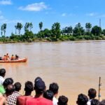 मुजफ्फरपुर में बाढ़ के बीच नाव पलटी, 2 बच्चों की मौत