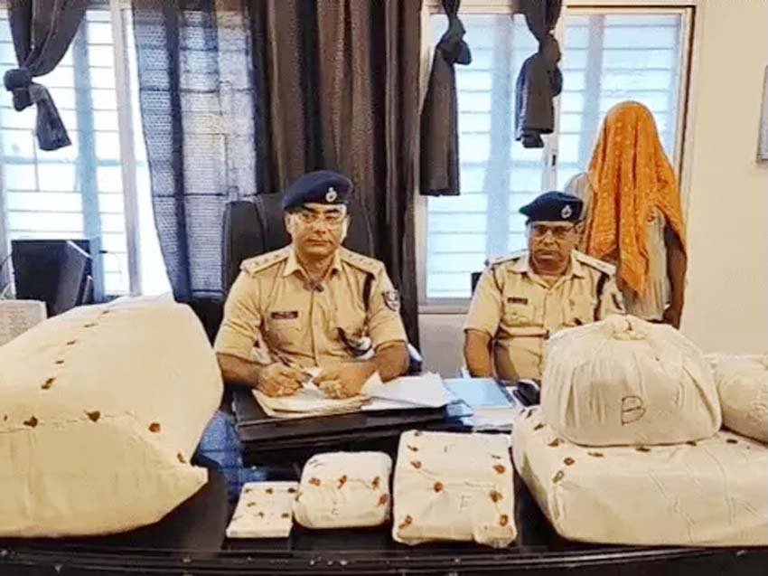 आरा में 25 किलो गांजा बरामद, तस्कर गिरफ्तार