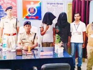 बक्सर स्टेशन पर 2 चोर गिरफ्तार